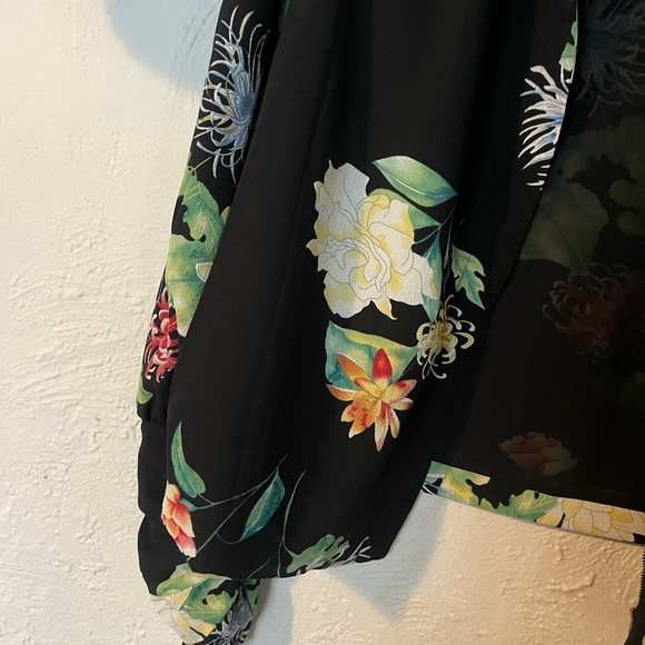 VERTIGO FLORAL JACKET - Picture 2 of 5